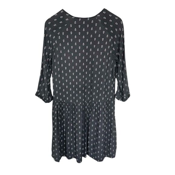 Garnett Hill Bohemian Flowy Floral Gray Casual Dress, 6 - Picture 3 of 14